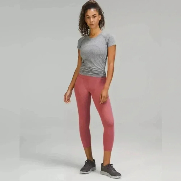 lululemon athletica Pants - Lululemon Wunder Train High-Rise Crop with Pockets